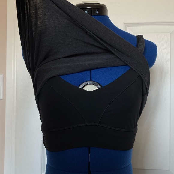 Lululemon Twist & Turn Tank - Picture 13 of 16